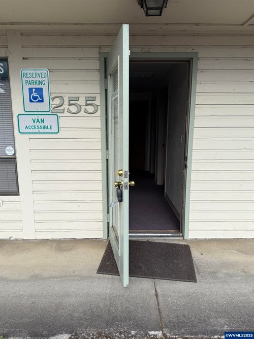 255-225 Tangent St, Lebanon, OR, 97355-2728 | Card Image