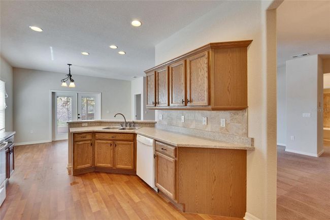 6432 Twin Bridges Dr, House other with 4 bedrooms, 2 bathrooms and null parking in ZEPHYRHILLS FL | Image 10