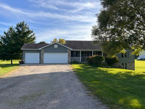 1021 Stone Oak Ln, Grand Ledge, MI, 48837-7706 | Card Image
