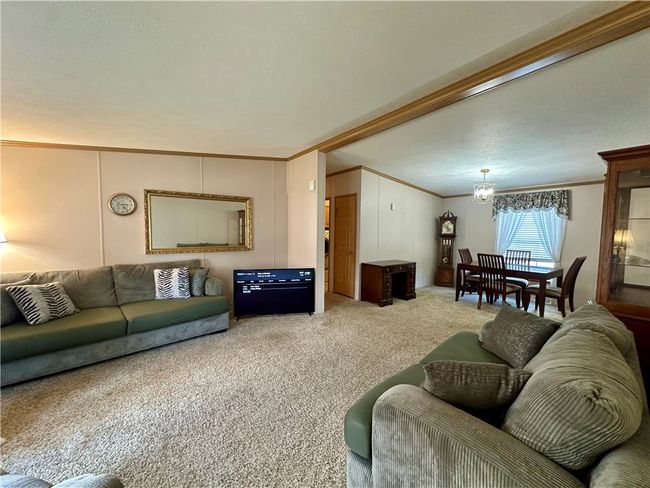 20 Stoneridge Ln, House other with 3 bedrooms, 2 bathrooms and 2 parking in Grove City PA | Image 4