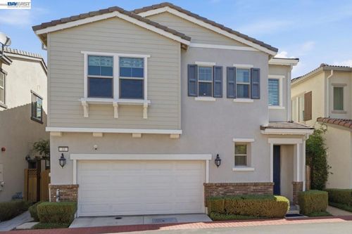 33 W Roccolino Ln, Mountain House, CA, 95391-8379 | Card Image