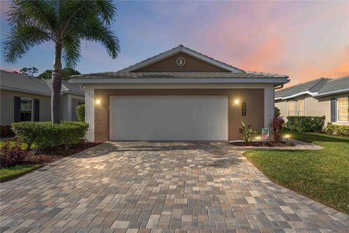 11045 Barnsley Dr, VENICE, FL, 34293-2312 | Card Image