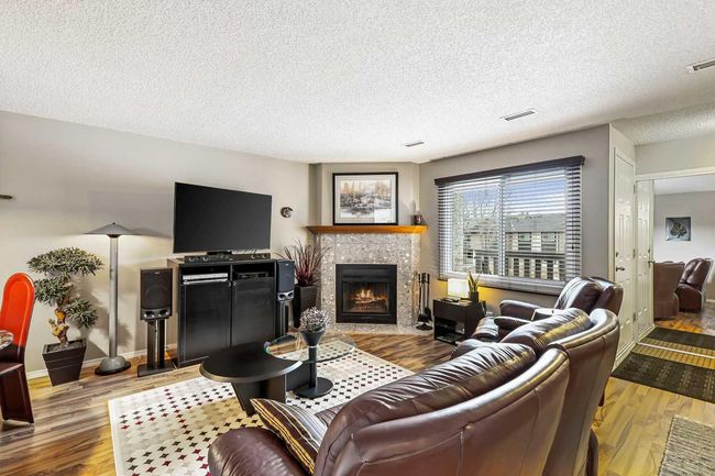 79 Cedar Springs Gardens Sw, Townhouse with 2 bedrooms, 2 bathrooms and 1 parking in Calgary AB | Image 6