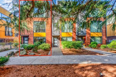 A - 6522 32nd Avenue Ne, Townhouse with 3 bedrooms, 1 bathrooms and 1 parking in Seattle WA | Image 2