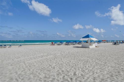 201-4301 Collins Ave, Miami Beach, FL, 33140-3232 | Card Image