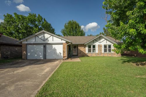 7012 Declaration St, Watauga, TX, 76148-1926 | Card Image