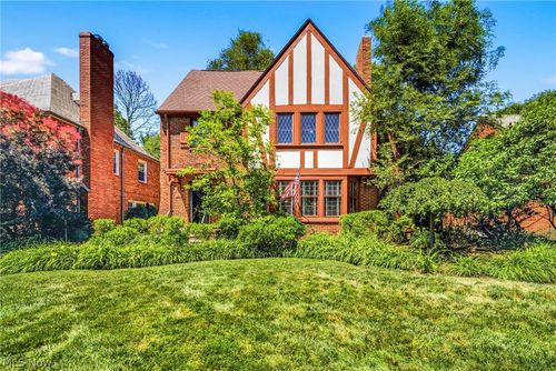 19621 Sussex Rd, Shaker Heights, OH, 44122-4912 | Card Image