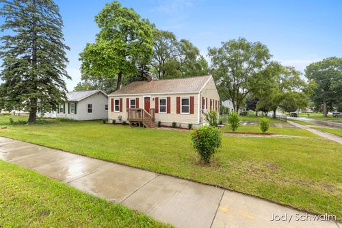 3844 Clyde Park Ave, Wyoming, MI, 49509-4028 | Card Image