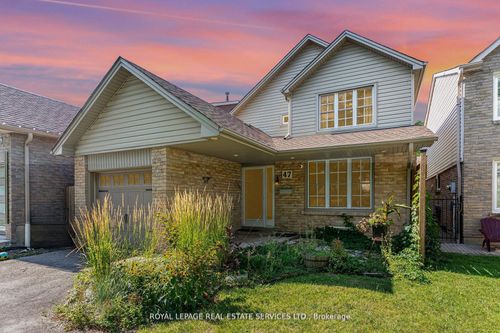 47 Lafferty St, Etobicoke, ON, M9C5B5 | Card Image