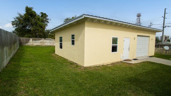 222 Rosa L Jones Dr, Home with 3 bedrooms, 4 bathrooms and null parking in Cocoa FL | Image 8