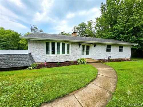 11 Drake Ave Extension, Hanover, NY, 14136 | Card Image