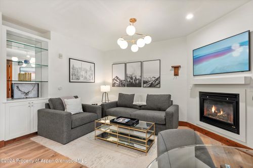 a104-501 W Main St, Aspen, CO, 81611-1617 | Card Image