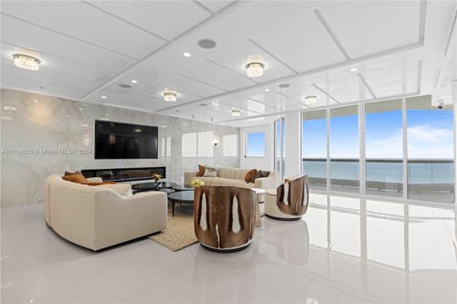 4203-17875 Collins Ave, Sunny Isles Beach, FL, 33160-2718 | Card Image