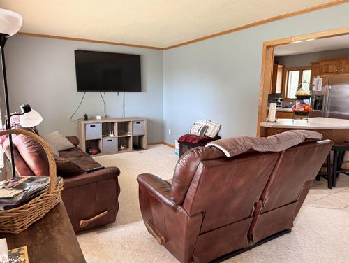 222 Hillcrest Dr, Carroll, IA, 51401-3232 | Card Image