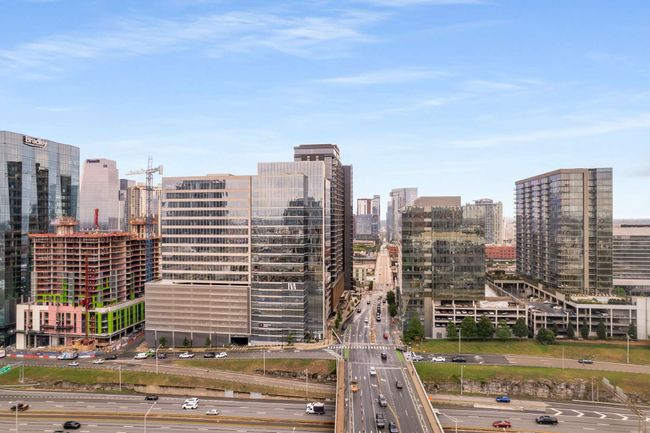 Sweeping views of Downtown Nashville | Image 22