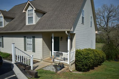 2115 Creekside Way, Jefferson City, TN, 37760-1707 | Card Image