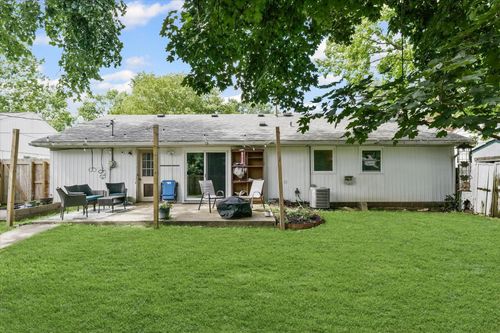 2009 E Michigan Ave, Urbana, IL, 61802-5570 | Card Image