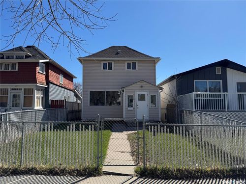 318 Av H S, Saskatoon, SK, S7M1W3 | Card Image