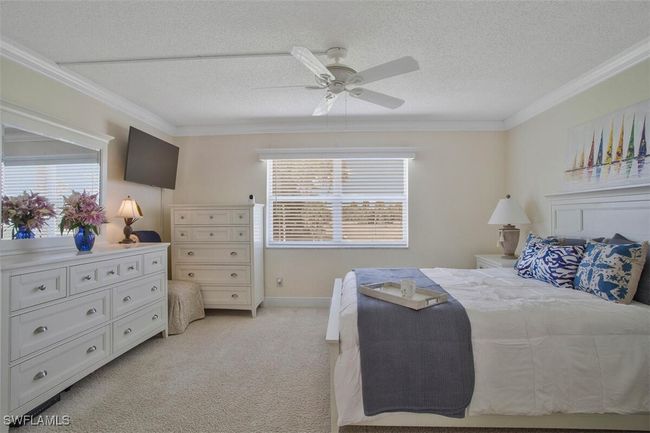 APT-201 - 4372 27 Th Ct Sw, Condo with 2 bedrooms, 2 bathrooms and null parking in NAPLES FL | Image 24