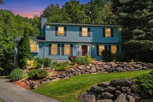 14 Pudding Stone Ln, Oak Ridge, NJ, 07438-8842 | Card Image