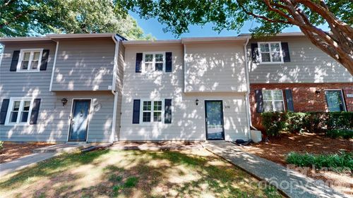 3280 Heathstead Pl, Charlotte, NC, 28210-4325 | Card Image