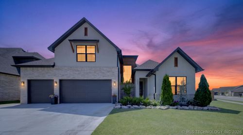 2034 E 129th St S, Jenks, OK, 74037-3835 | Card Image