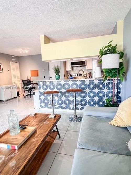 apt-206-460 S Park Rd, Hollywood, FL, 33021-8745 | Card Image