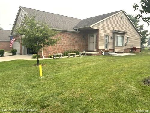 809 Chelsea Ridge Ct, Howell, MI, 48843-2486 | Card Image