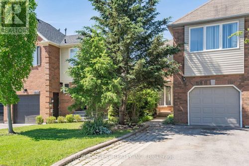 1216 Leewood Dr, Oakville, ON, L6M3B3 | Card Image