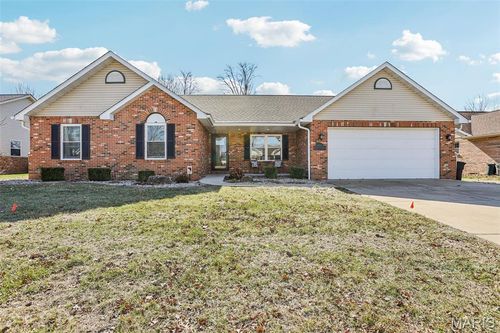 147 Papillon Dr, Swansea, IL, 62226-1059 | Card Image