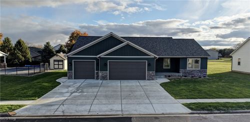 913 Zerelda St Nw, Strasburg, OH, 44680-9529 | Card Image