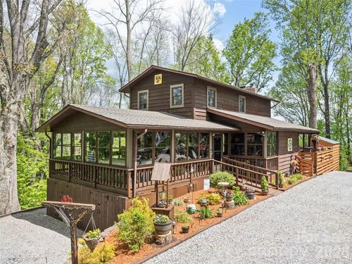 2863 Heath Peak Rd, Waynesville, NC, 28785-5922 | Card Image