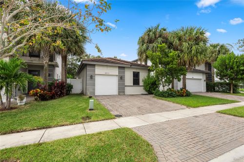 4911 Whispering Way, Dania Beach, FL, 33312 | Card Image