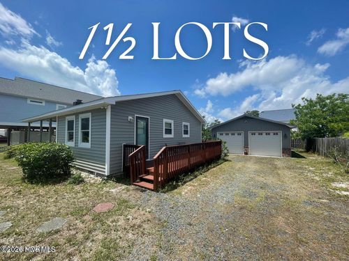 141 Ne 33rd St, Oak Island, NC, 28465-5702 | Card Image