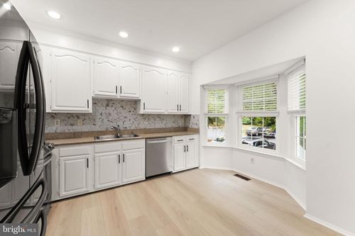 14621 Stream Pond Dr, CENTREVILLE, VA, 20120-2996 | Card Image