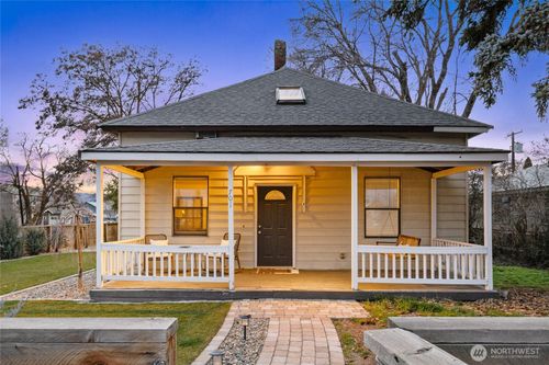 701 N Kittitas St, Ellensburg, WA, 98926-2844 | Card Image