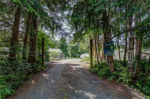 4840 Blue Heron Dr, Bowser, BC, V0R1G0 | Card Image