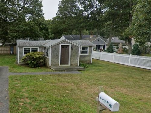 55 Cedar St, Teaticket, MA, 02536-7307 | Card Image