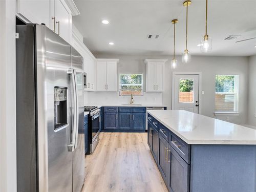 b-4713 Talina Way, Houston, TX, 77041-8946 | Card Image