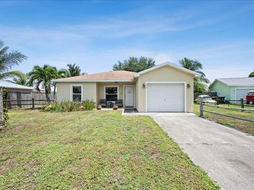 913 Se Forrest Park Dr, Stuart, FL, 34994-5600 | Card Image
