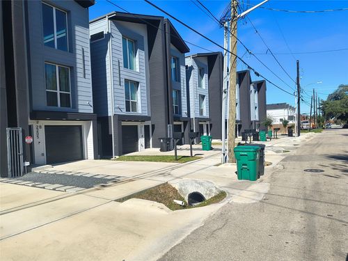 2216 Gregg St, Houston, TX, 77026-7008 | Card Image