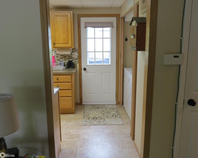 181 Center Point Dr, Home with 3 bedrooms, 2 bathrooms and 5 parking in Montezuma IA | Image 33