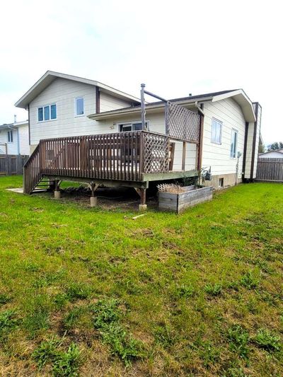 4420 - 54A 54 A Ave, House detached with 4 bedrooms, 3 bathrooms and 2 parking in High Prairie AB | Image 2