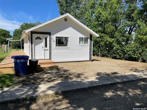118 2nd St E, Lafleche, SK, S0H | Card Image