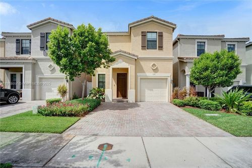 678 Ne 191st Ter, Miami, FL, 33179-3972 | Card Image