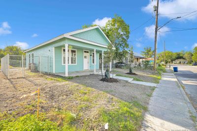 302 San Salvador, House other with 2 bedrooms, 2 bathrooms and null parking in San Antonio TX | Image 3