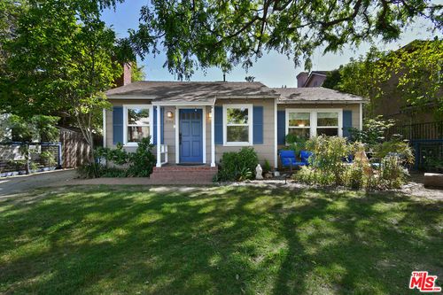 15114 Hesby St, Sherman Oaks, CA, 91403-1245 | Card Image