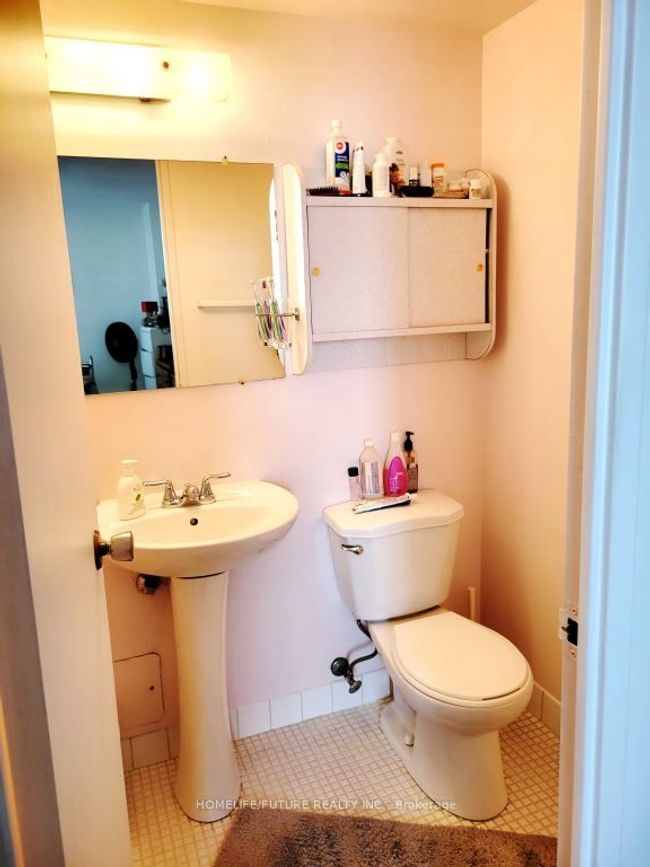 1201 - 60 Pavane Linkway, Condo with 3 bedrooms, 2 bathrooms and null parking in North York ON | Image 22