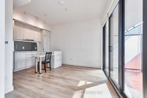 1716-215 Queen St W, Toronto, ON, M5V0P5 | Card Image