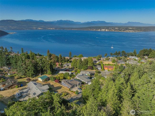 The area is simply stunning - views for days! | Image 26
